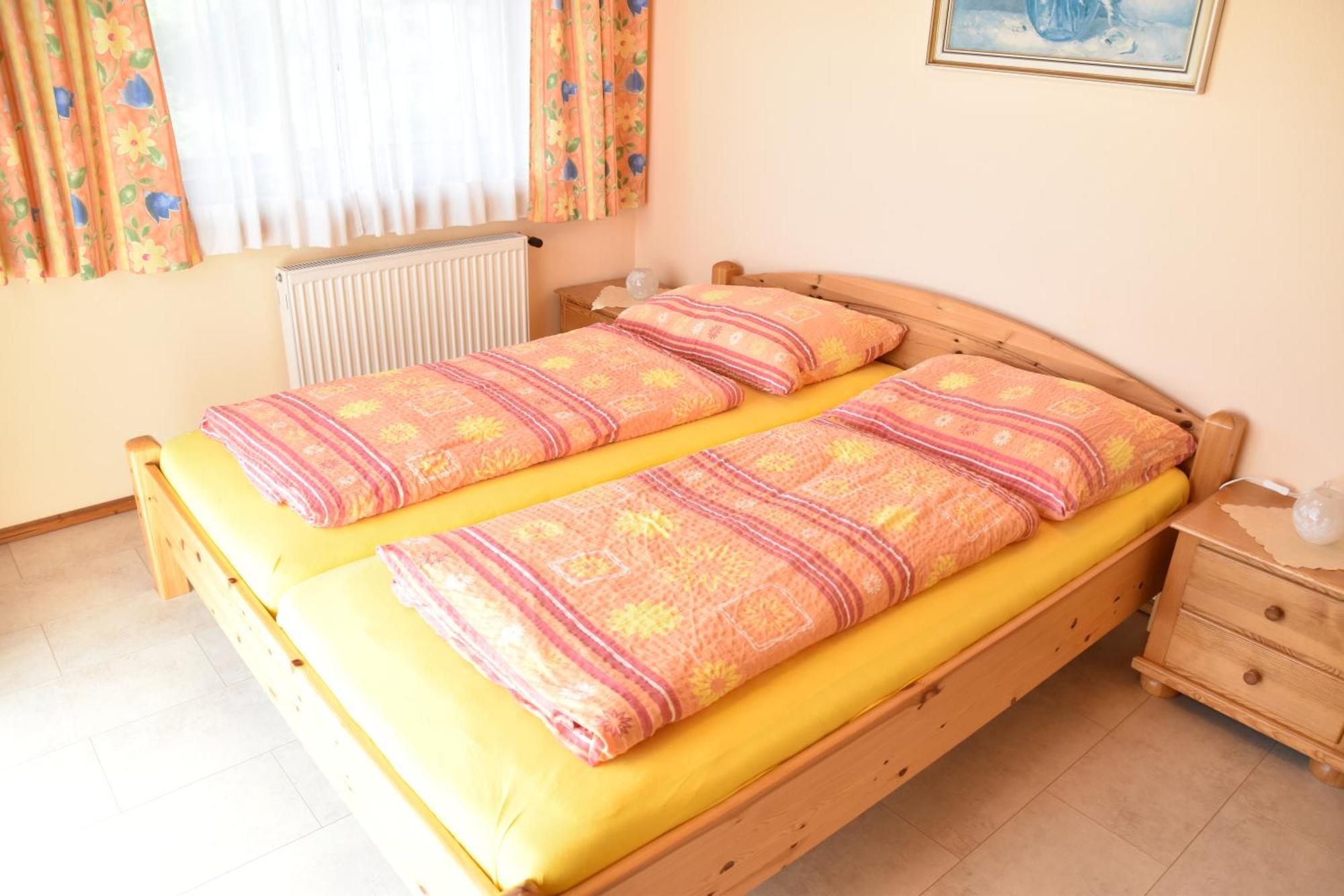 Haus Dorfer Apartment Döbriach Cameră foto